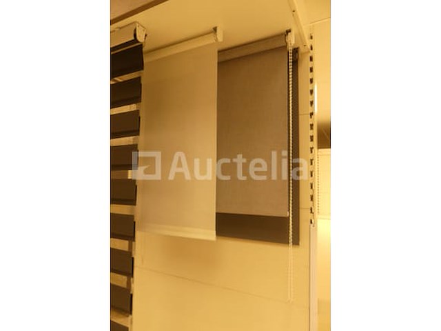 15 tentoonstellingsjaloezieën - afbeelding 11 van  13