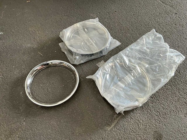 15” verchroomde naafring (4x) - afbeelding 1 van  3