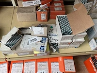 15 x dozen inslagankers ; getorste nagels - afbeelding 1 van  11