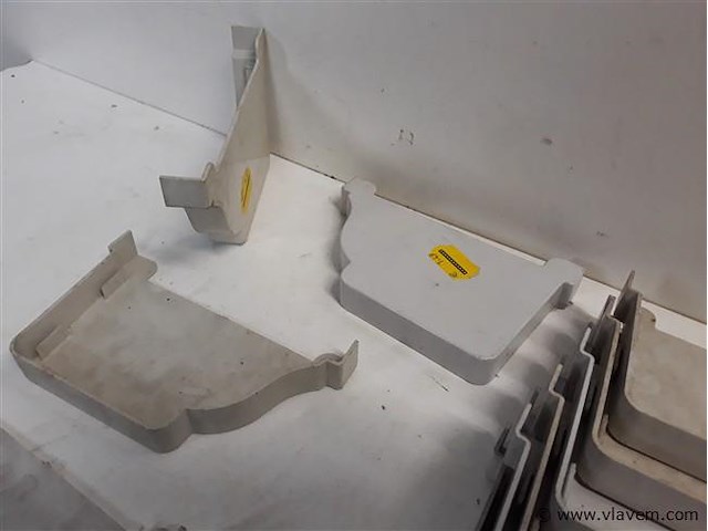 15 x eindstop rechts 160mm licht grijs pvc regenafvoer - afbeelding 2 van  2