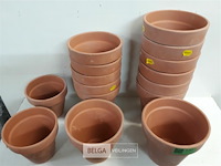 15 x terracotta bloempot 3 assorti - afbeelding 3 van  3