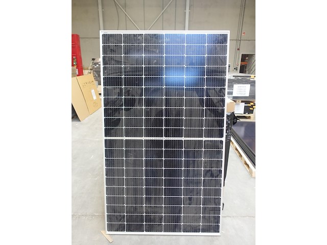 15 x zonnepaneel solarwatt 375 (5.625 wp) - afbeelding 1 van  3