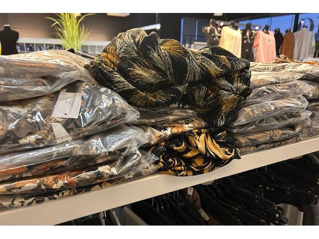 150 damesrokken lies - afbeelding 6 van  6