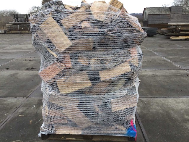 1,50 m³ gemengd brandhout eiken en douglas - lengte 33 cm - afbeelding 1 van  5