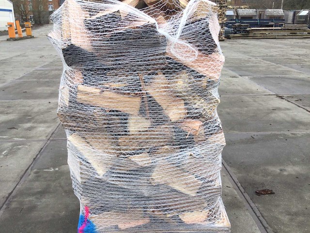 1,50 m³ gemengd brandhout eiken en douglas - lengte 33 cm - afbeelding 2 van  3