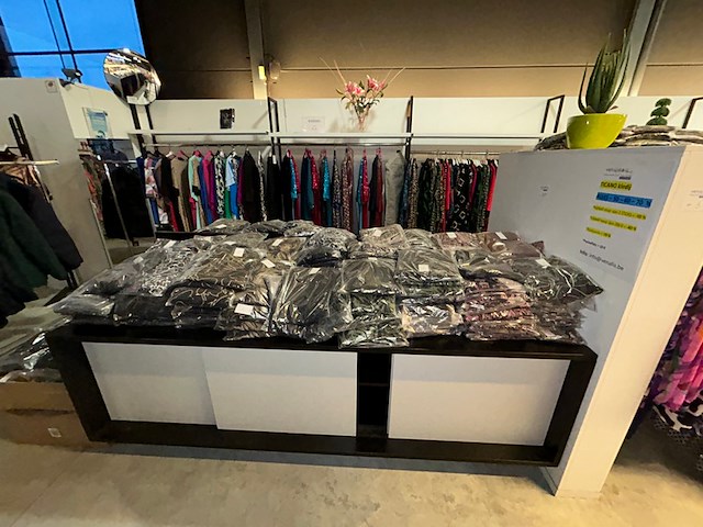 150 rokken lies - afbeelding 1 van  4