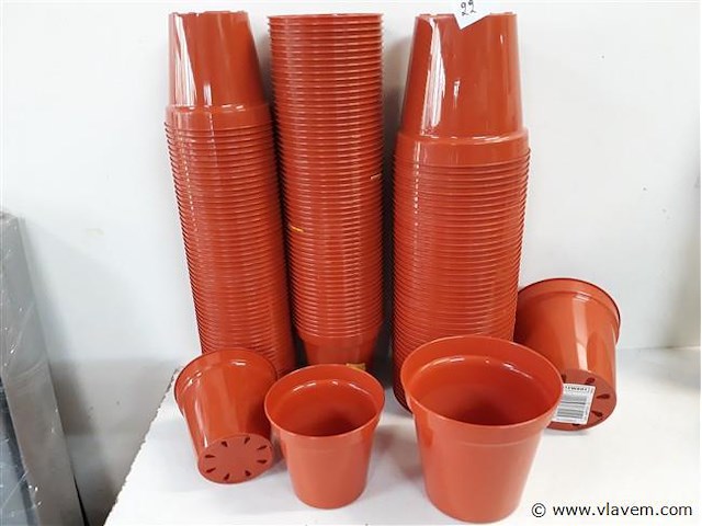 154 x plantpotje pvc 105 x 10 cm + 49 x 12,7 cm - afbeelding 1 van  2