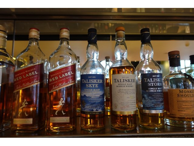 15x diverse flessen whisky - afbeelding 3 van  4