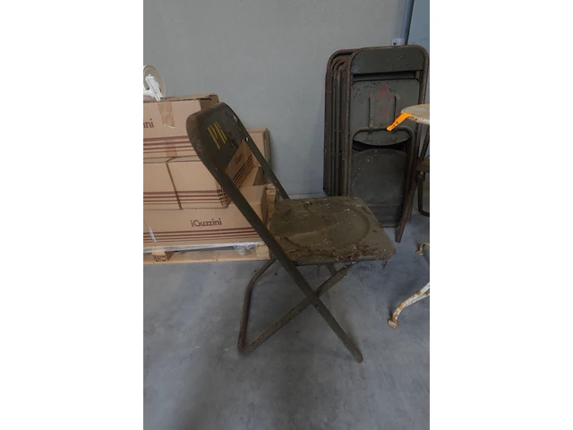 15x vintage metalen klapstoel & 1x tafel - afbeelding 2 van  6