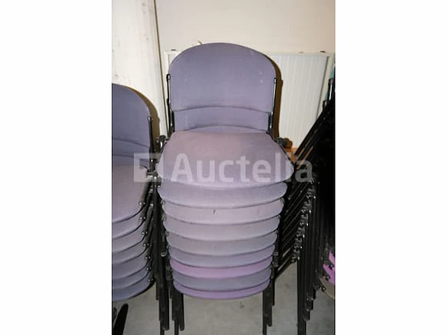 16 bijpassende stoelen - afbeelding 1 van  5