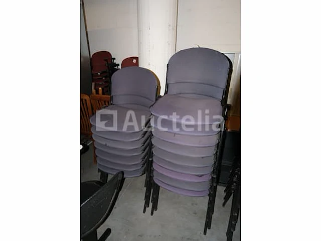 16 bijpassende stoelen - afbeelding 3 van  5