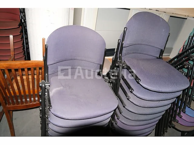 16 bijpassende stoelen - afbeelding 5 van  5