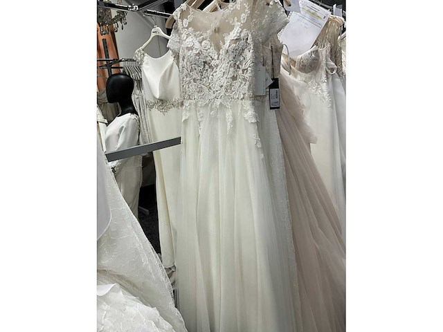 16 bruidsjurken fara sposa (totaalprijs) - afbeelding 6 van  37