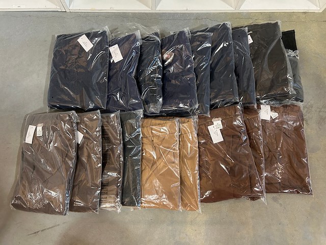 16 damesbroeken - afbeelding 1 van  8