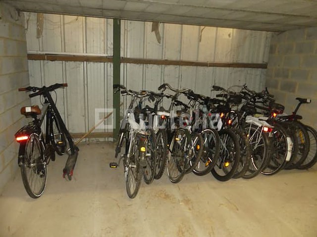16 diverse fietsen (inbeslagname op straat) - afbeelding 1 van  9