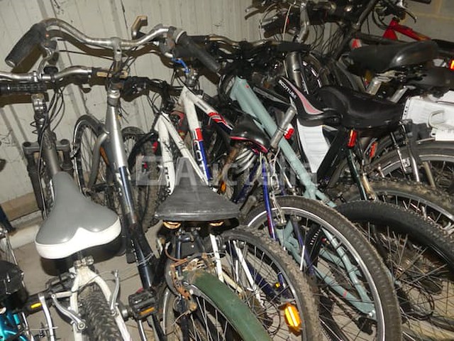 16 diverse fietsen (inbeslagname op straat) - afbeelding 4 van  9