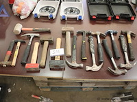 16 diverse hamers - afbeelding 1 van  3