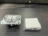 16 dozen drukschakelaars gira - afbeelding 2 van  2