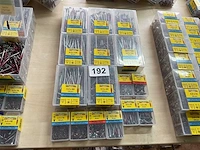 16 dozen hout schroeven met bits