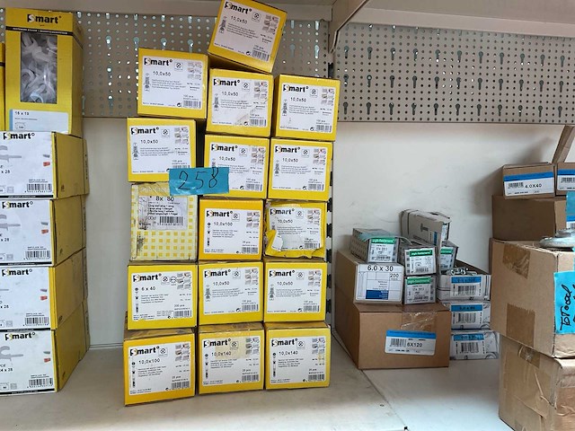 16 dozen pluggen; nagelpluggen - afbeelding 1 van  6