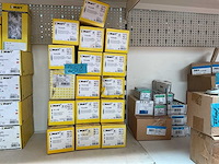 16 dozen pluggen; nagelpluggen - afbeelding 1 van  6
