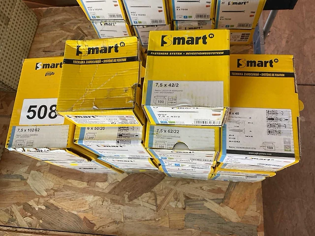 16 dozen schroeven en slag hulzen - afbeelding 3 van  3