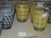 16 drinkflessen - afbeelding 3 van  4