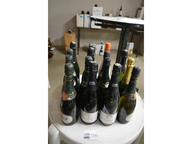 ±16 flessen schuimwijn of cava diverse soorten - afbeelding 2 van  3