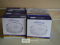 ±16 glazen asbakken - afbeelding 1 van  2