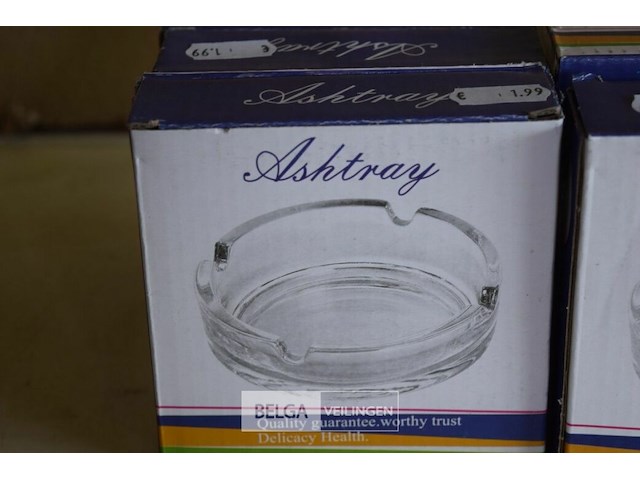 ±16 glazen asbakken - afbeelding 2 van  2