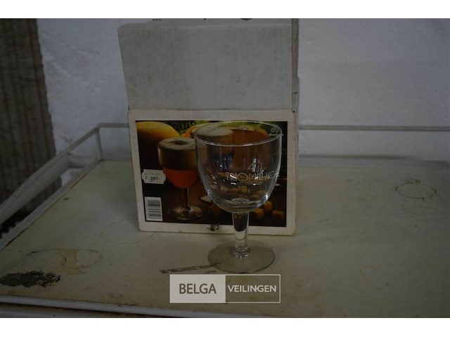 ±16 glazen voor speciaal bier - afbeelding 1 van  4