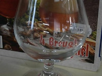 ±16 glazen voor speciaal bier - afbeelding 2 van  2