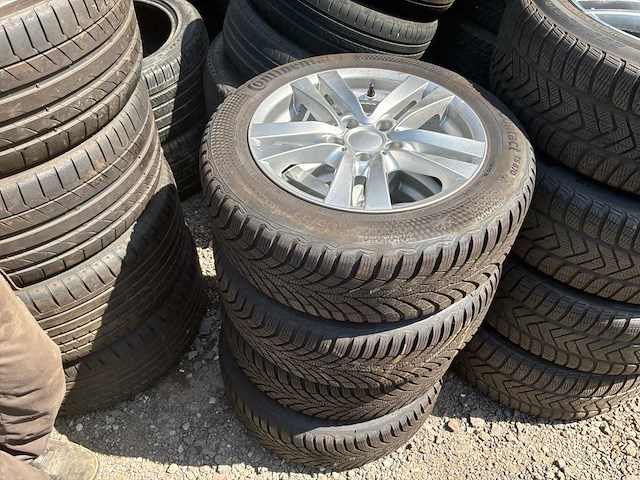 16 inch set van 4 banden voor meerdere merken - afbeelding 1 van  9