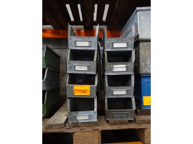 16 metalen bakken (klein) - afbeelding 1 van  2