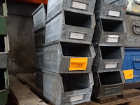 16 metalen bakken (klein) - afbeelding 2 van  2