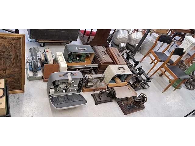 16 naaimachines - afbeelding 2 van  3