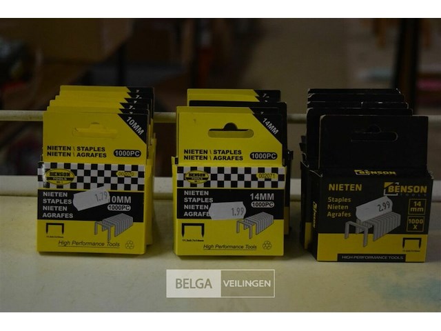 16 pakjes div maten nietjes - afbeelding 1 van  3