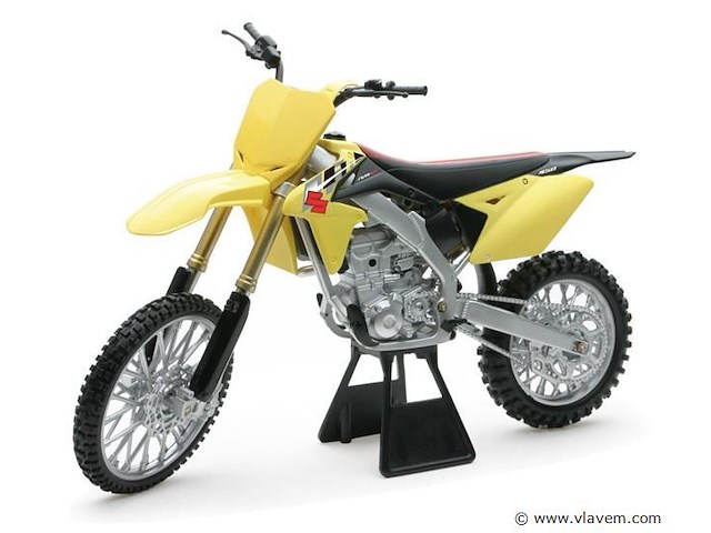 1/6 schaalmodel motor suzuki rm-450 - afbeelding 2 van  2