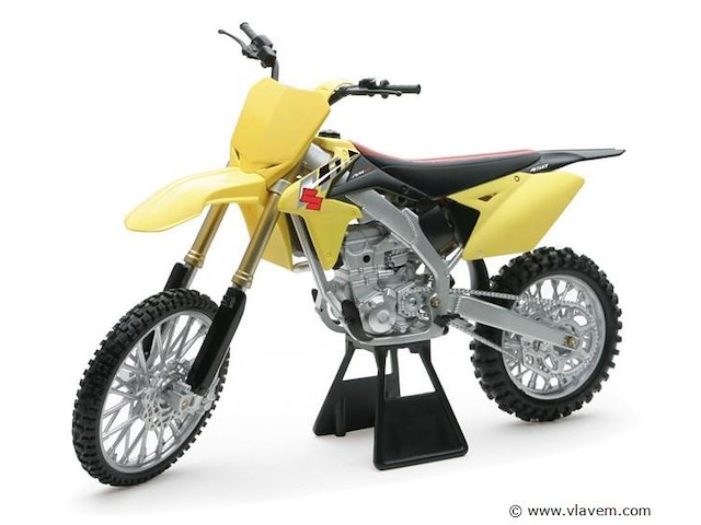 1/6 schaalmodel motor suzuki rm-450 - afbeelding 2 van  2
