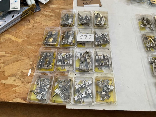 16 scharnier sets - afbeelding 1 van  5