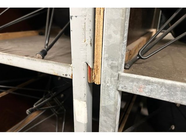 16 stoelen + 2 karren - afbeelding 8 van  9