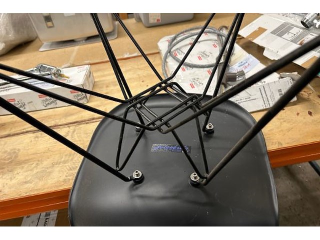 16 stoelen + 2 karren - afbeelding 5 van  9