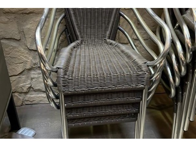 16 stoelen - afbeelding 2 van  5