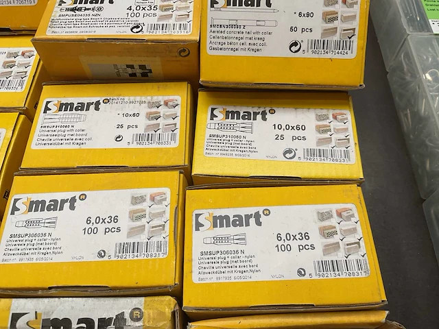 16 x dozen metalen kozijnpluggen; pluggen - afbeelding 7 van  8
