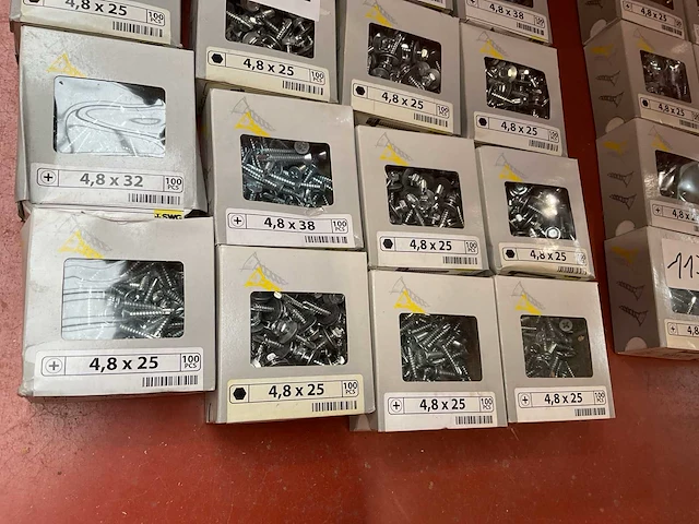 16 x dozen zelborende schroeven met afdekplaatje - afbeelding 2 van  8