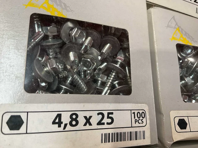16 x dozen zelborende schroeven met afdekplaatje - afbeelding 8 van  8