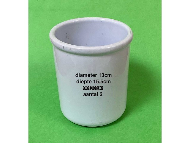 164x diverse witte schalen en kommen + glazen kommen / alles opgeboregen in pvc-stapelbakken - afbeelding 2 van  10