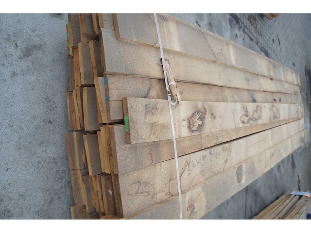 1,65 m³ eiken planken 30mm droog - afbeelding 4 van  5