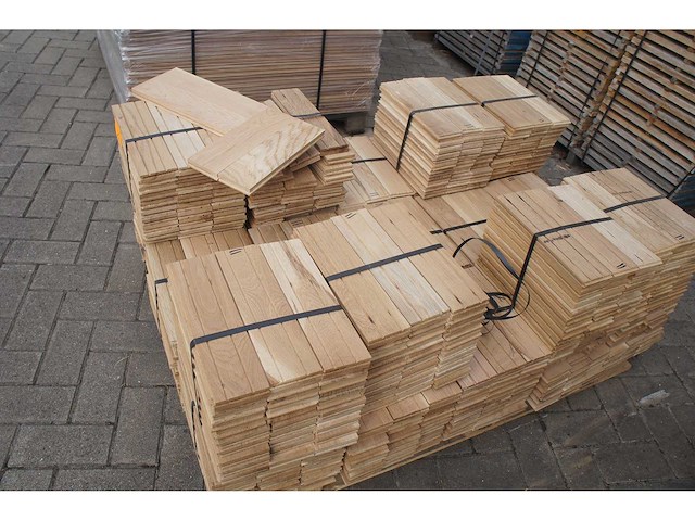 16,56 m² massief eiken visgraatparket 21mm - afbeelding 5 van  5