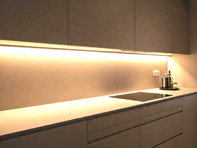 16w 120cm t5 led licht koppelbaar 3000k(20x) - afbeelding 1 van  8